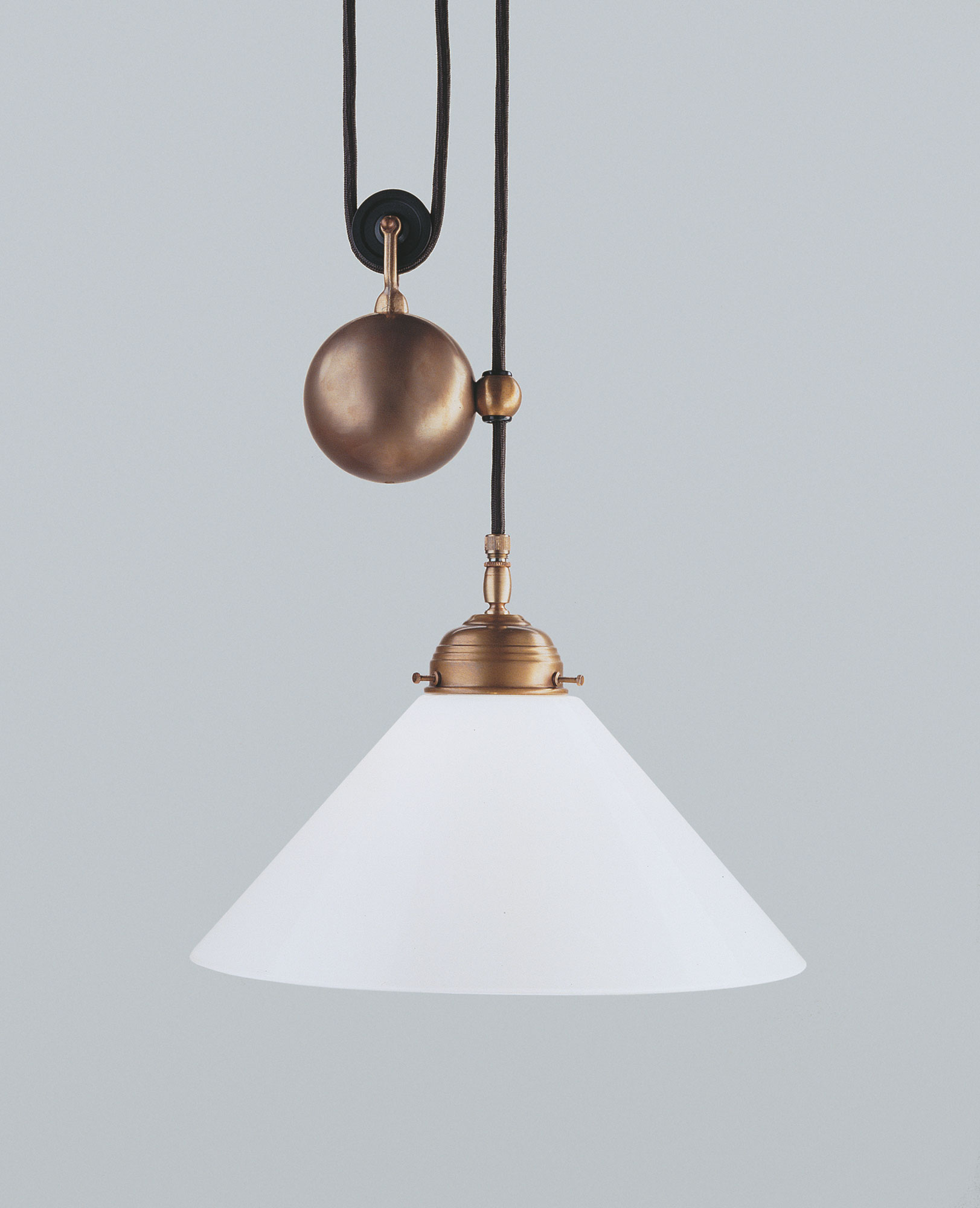 Zugpendelleuchte EI05-70 OP B